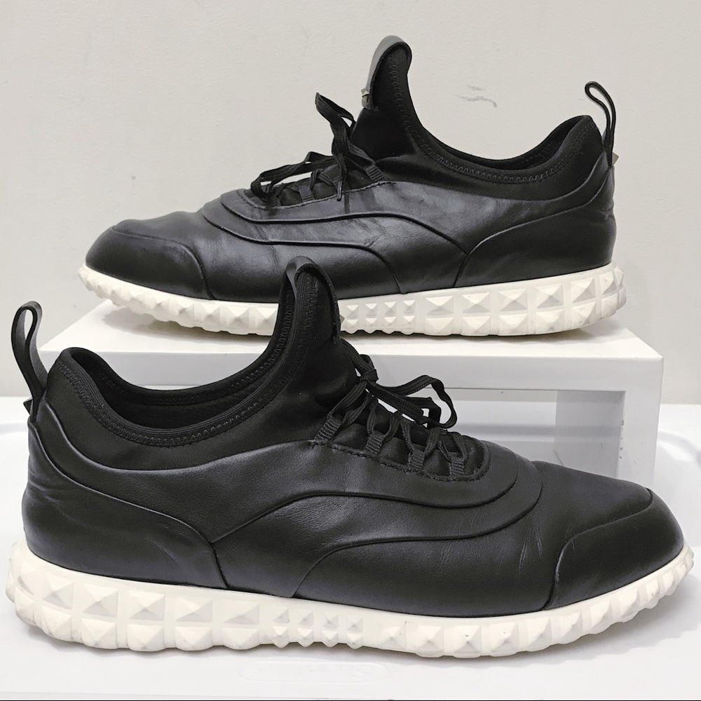 Valentino Garavani Leather Rockstud Sneakers 42 9